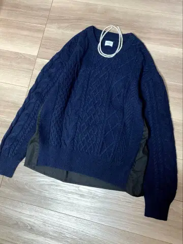 작년 구매 1회 착용 새상품급 어반 리서치 도어스 아란 콤비 니트 M