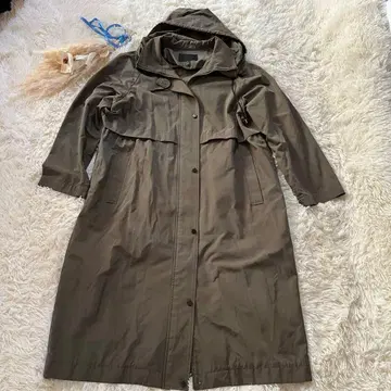 [아이스버그] 카키 M 사이즈 롱 코트 마운틴 트렌치 새상품급