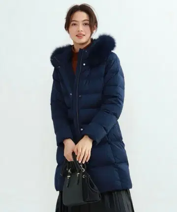 새상품급 INDIVI 인디비 실키 새틴 다운 코트 [ L ] 후드 결품