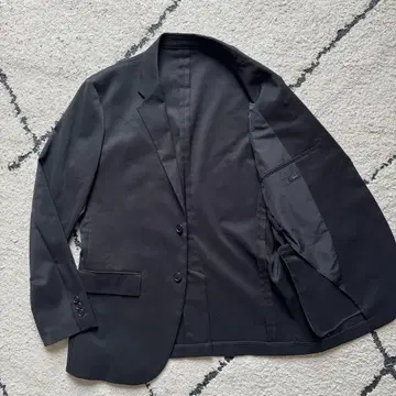 유니클로 감동 자켓 테일러드 블랙 M 사이즈 437160