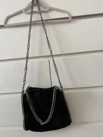 체인 숄더백 블랙 라메