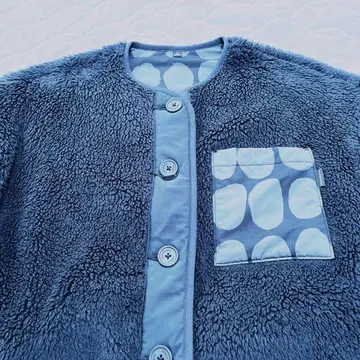 네이비 플리스 자켓 버튼 포함