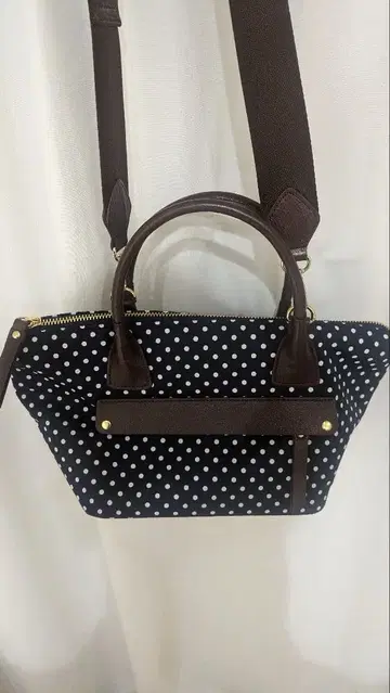 아테니아 컬렉션 이탈리아 나일론 x 천연 가죽 백