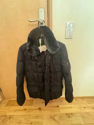 MOORER 퍼 달린 다운 자켓 사이즈 46