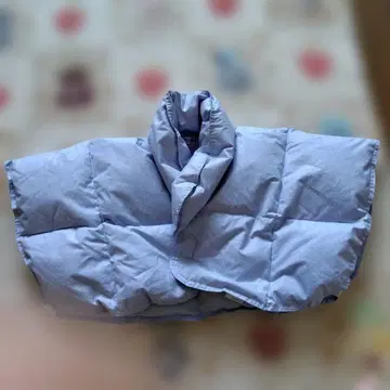 새상품급 TECH 스카이블루 물새 깃털 화이트 페더 어깨 보호대