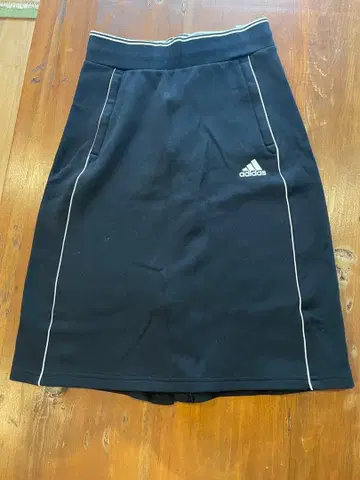 adidas 타이트 스커트 블랙 사이드 포켓 포함