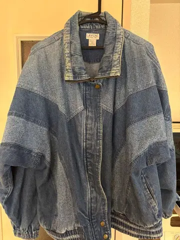 LAVON 엠보싱 가공 데님 자켓