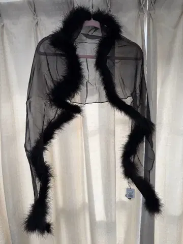 블랙 쉬폰 퍼 케이프