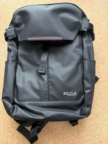 ACQUILA 블랙 백팩