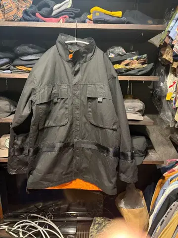 MASSSES 블랙 나일론 자켓