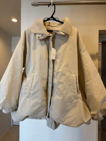 apres jour clair 벌룬 충전솜 아우터 아이보리