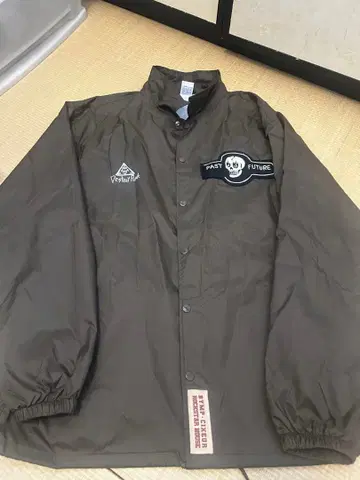 브라운 나일론 자켓 로고 자수