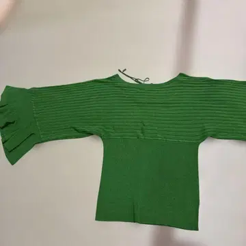 소매 프릴 니트