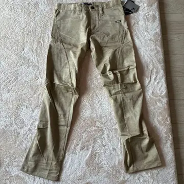 Oakley 베이지 팬츠 지퍼 포켓 부착