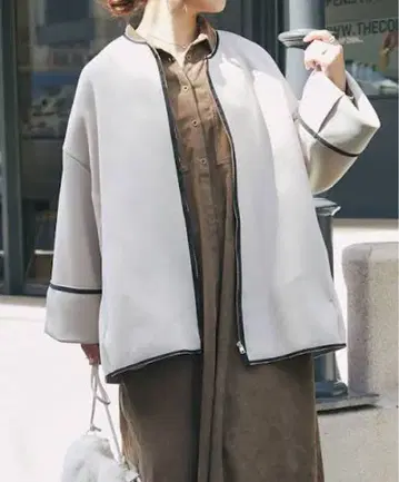 un dix cors 종이상자 노카라 코트