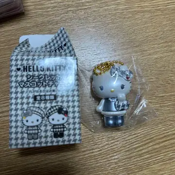 헬로키티 흑백 걸리시 쌍둥이 코디 시크릿 마스코트 참