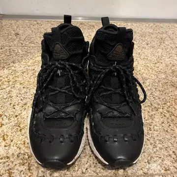 flower mountain 하이컷 블랙 스니커즈