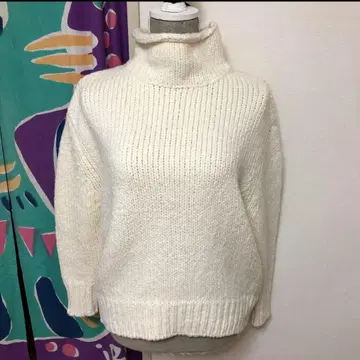 SNIDEL 화이트 터틀넥 니트 스웨터