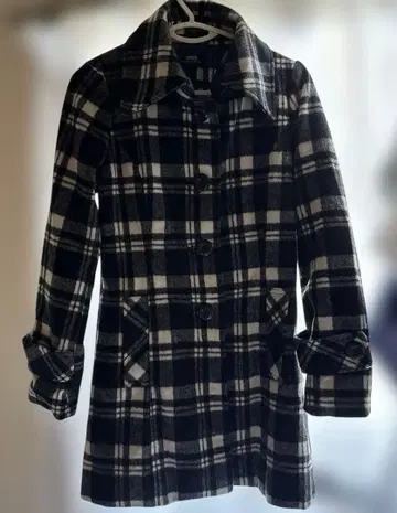 체크 무늬 울 코트