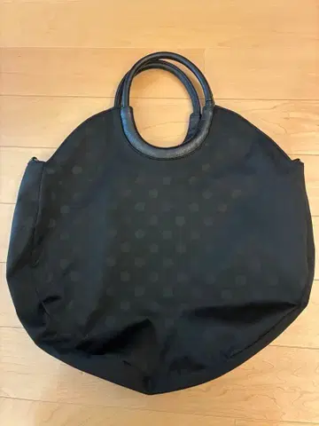 이아 파피요네 라운드 토트백