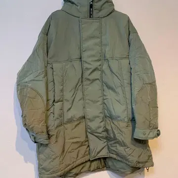 니코앤드 후드 부착 올리브 그린 다운 자켓 몬스터