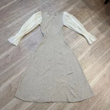 리브 니트 퍼프 슬리브 원피스