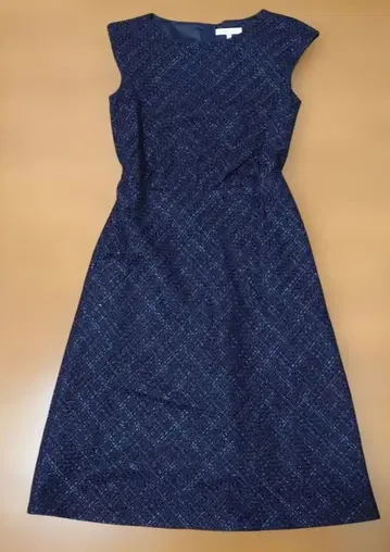 EPOCA 네이비 슬리브리스 원피스 40