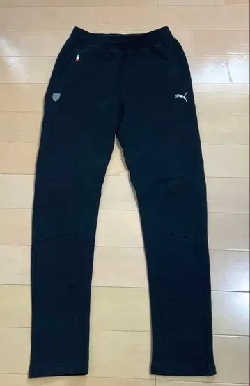 고품질! PUMA x 페라리 콜라보 엠블럼 조거 팬츠 테크