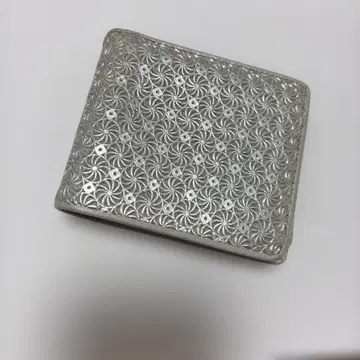 히로코 하야시 HIROKO HAYASHI 실버 꽃 무늬 접이식 지갑