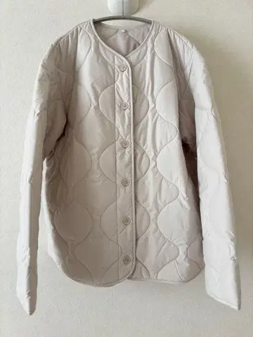 이번 시즌 무인양품 포근한 솜 퀼팅 자켓 아이보리