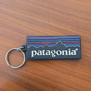 레어 새상품급 patagonia 파타고니아 러버 키링 로고 키링