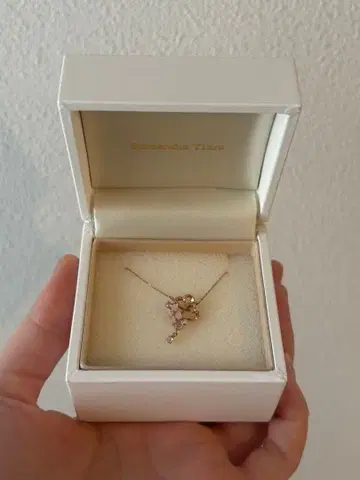 Samantha Tiara 목걸이 하트 꽃