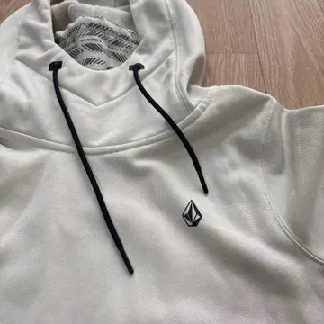 Volcom 화이트 후드티 M
