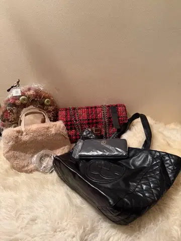 EGOIST 토트와 장지갑 등 백 4점 세트! 연말연시 발송 OK