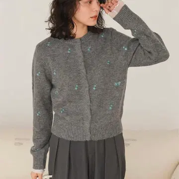 titivate 알파카 터치 플라워 자수 가디건