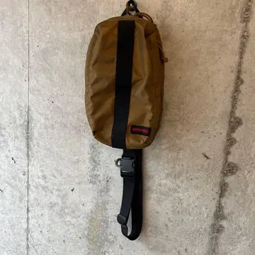 브리핑 SLING WALKER 숄더백 베이지