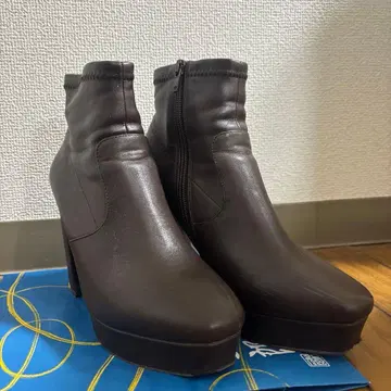 란다 다크 브라운 스트레치 숏부츠