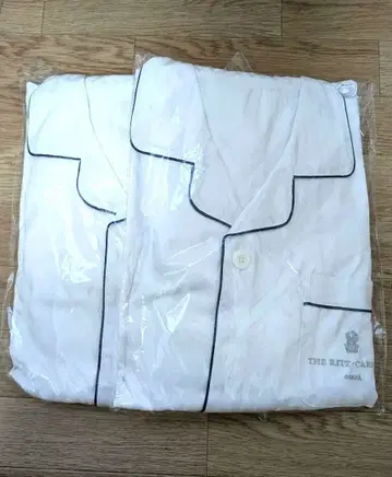 [ 미개봉 새상품 ] 리츠 칼튼 오사카 오리지널 파자마 2벌 세트