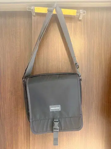 thisisneverthat 숄더백