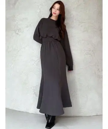 [ ZOZO 한정판 ] 속기모 맨투맨 머메이드 원피스