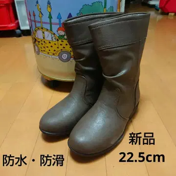 [ 새상품 ] 따뜻한 방수 미끄럼 방지 주름 가공 미들 부츠 다크 브라운