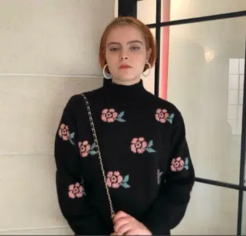 Epine 꽃무늬 니트