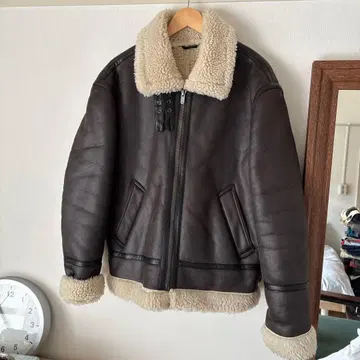 (새상품급) ZARA 무스탕 자켓 L 사이즈