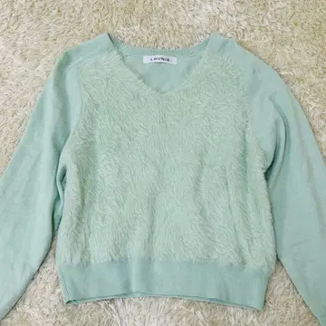 LOUNIE 루니 파스텔 그린 샤기 이소재 캐시미어 혼방 니트