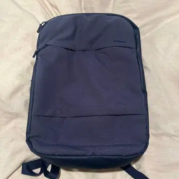 incase City Backpack 네이비