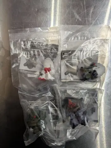 온라인 기다림 건담 리얼 타입 컬러의 경우 전 4종 컴프 세트