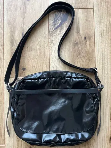 Jack Gomme 잭 고무 블랙 숄더백