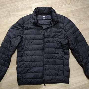 UNIQLO 블랙 울트라 라이트 다운 S