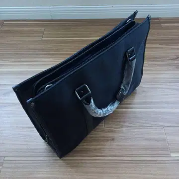 [ 새상품 ] 블랙 비즈니스 백 2개의 컴파트먼트