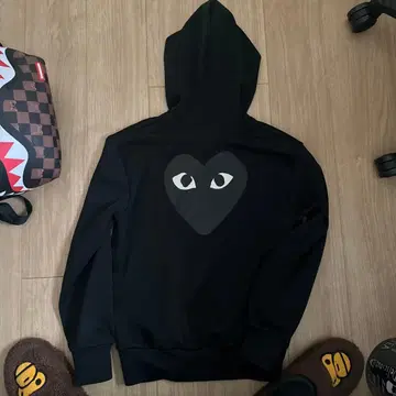 Play 가르송 블랙 후드티